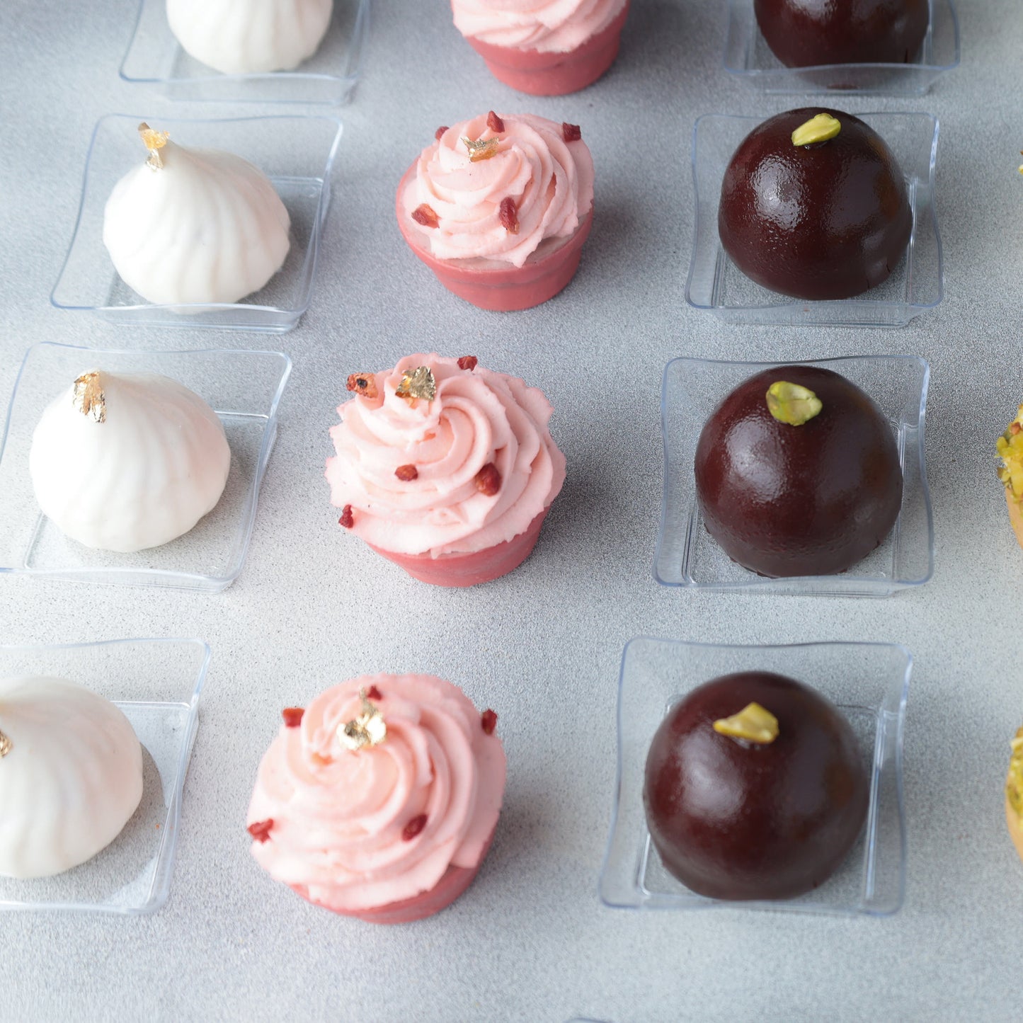 Mini Rose (Dozen per Box)